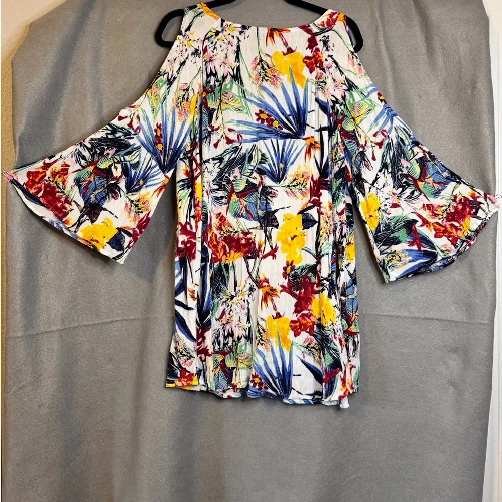 Floral Cold Shoulder Women's Top - Picture 4 of 6